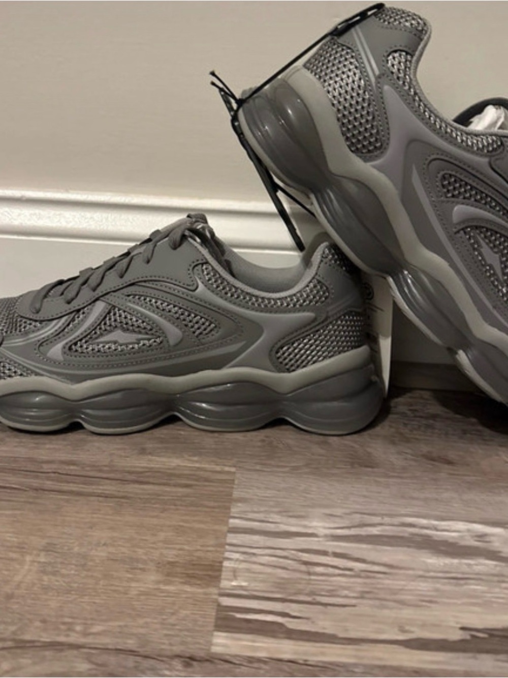 Avia Men's Gray Mesh Wave-Soled Sneakers